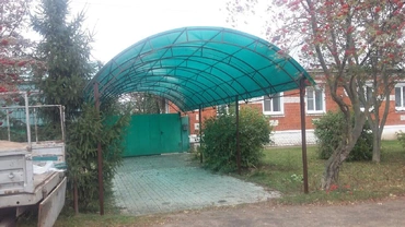 Арочный навес для авто 6х3 из поликарбоната